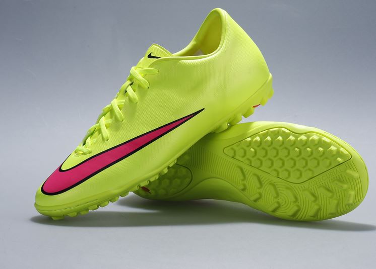 如何让你的女朋友爱上足球的视频,让女朋友彻底爱上足球