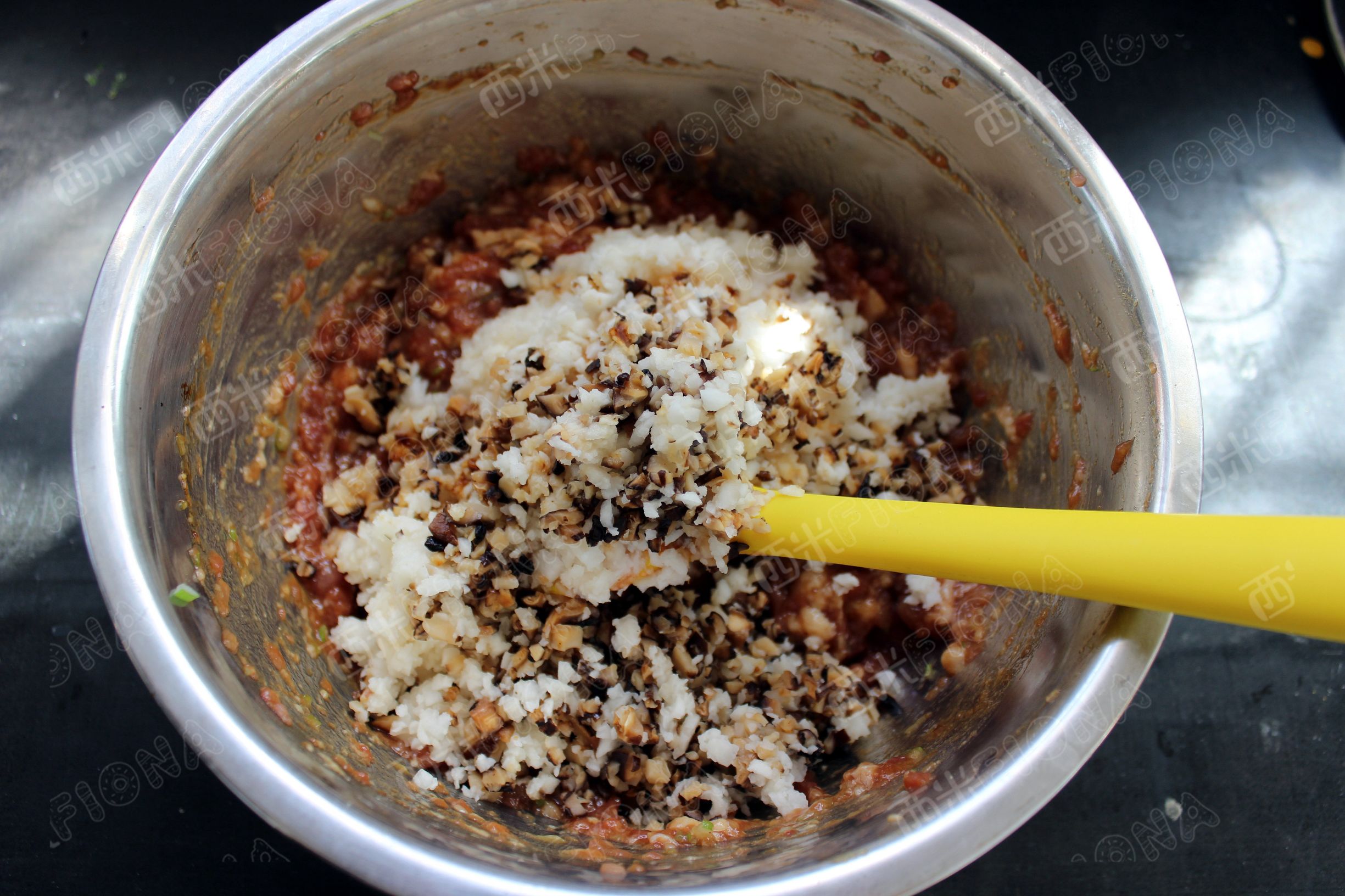 不会捏包子用什么可以学,不会捏包子的人