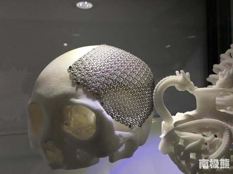 易三维金属3d打印机,3d打印尼龙机简介