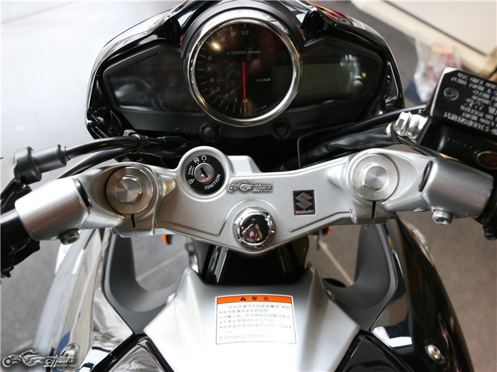 无所不能的万能汽车,无所不能的摩托车