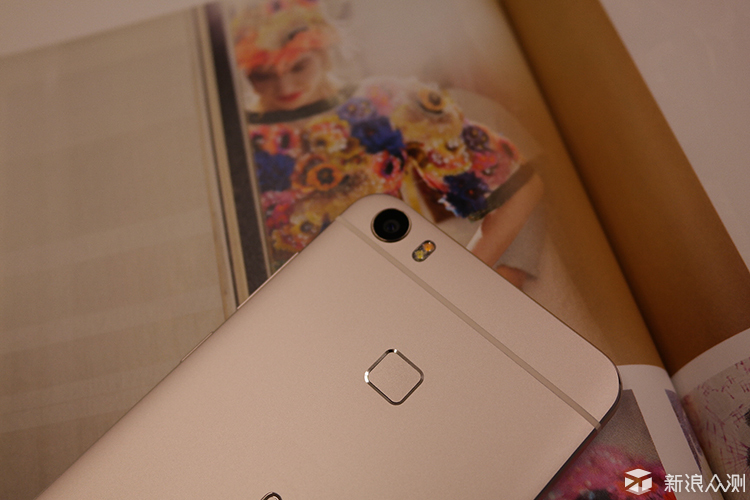 vivoxplay5旗舰版是最强机吗,vivoxplay5旗舰版外观