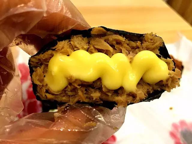 在包头这家小店能把饭吃出五颜六色,逛街饿了来一份瞬间满血复活