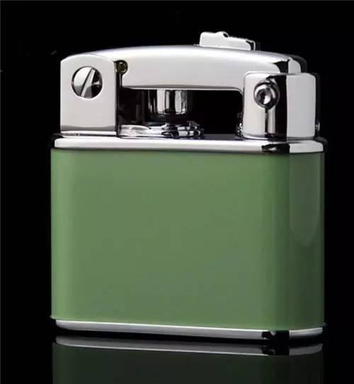 不喜欢你抽烟但是想给你惊喜,不喜欢你抽烟又想给你惊喜