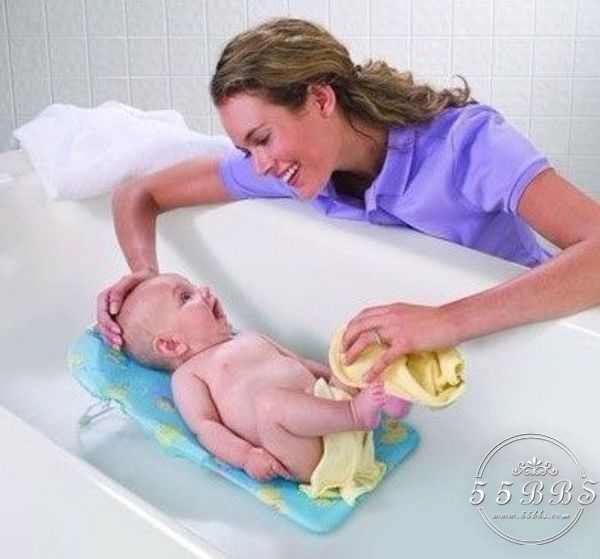 婴儿如何洗澡不着凉,小婴儿如何洗澡