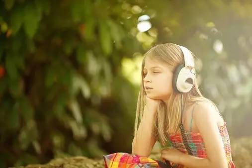 如何开导抽动症儿童,怎样开导抽动症儿童