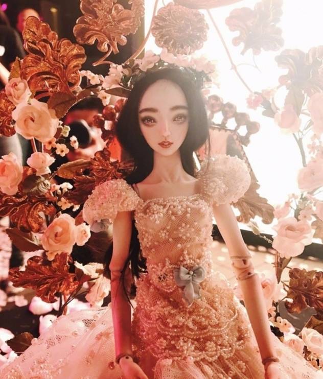 李晨送给范冰冰的200万娃娃，其实并不贵！