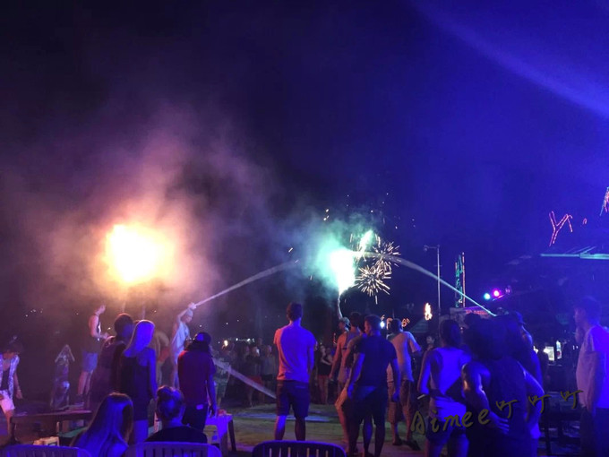 阳光沙滩与海边,阳光与沙滩结局