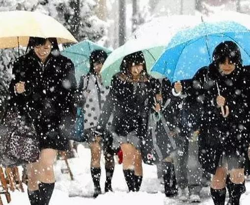 100个女性有多少个会有子宫肌瘤,女性得子宫肌瘤是不卫生引起的吗