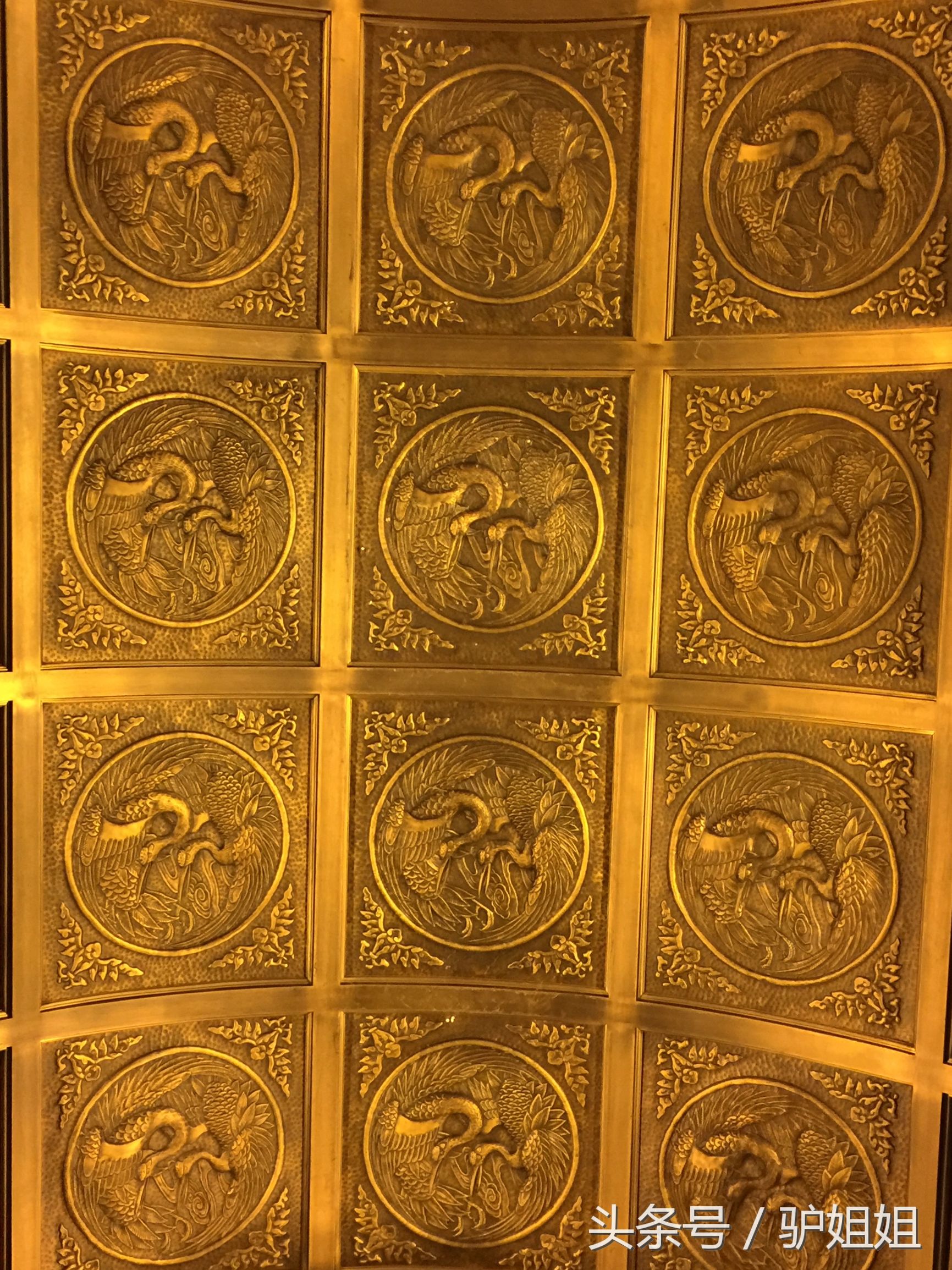 世界上纯金打造的别墅,黄铜做的房子