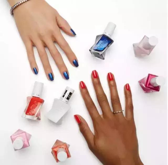 秋冬好看的指甲色,秋冬最适合的指甲油颜色多色搭配