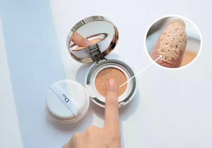 消除暗黄保湿气垫霜,十大最好遮瑕气垫干皮