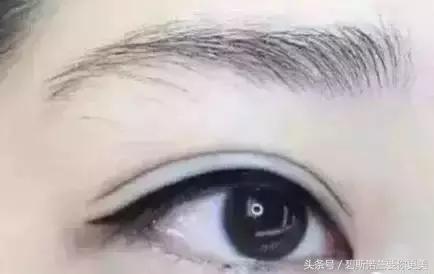 眉毛纹好红,什么眉毛纹得最好看