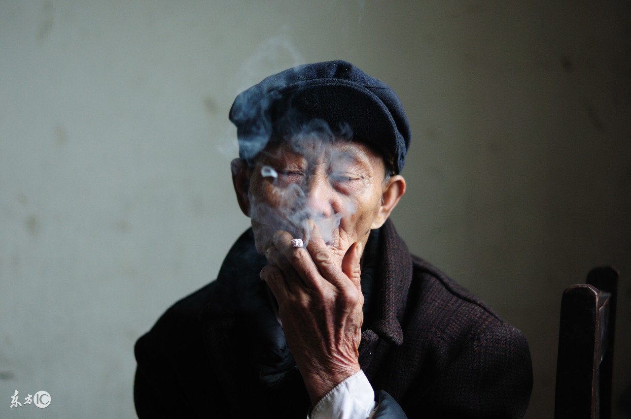 有些事无法解释只能接受,有些事根本就无法原谅