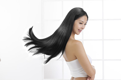 脱发的悲哀：美和丑只差一撮头发的距离！权威教你如何防脱发生发