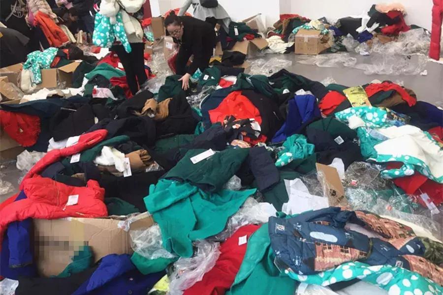 折扣仓内幕大揭秘,打折商品骗局揭秘