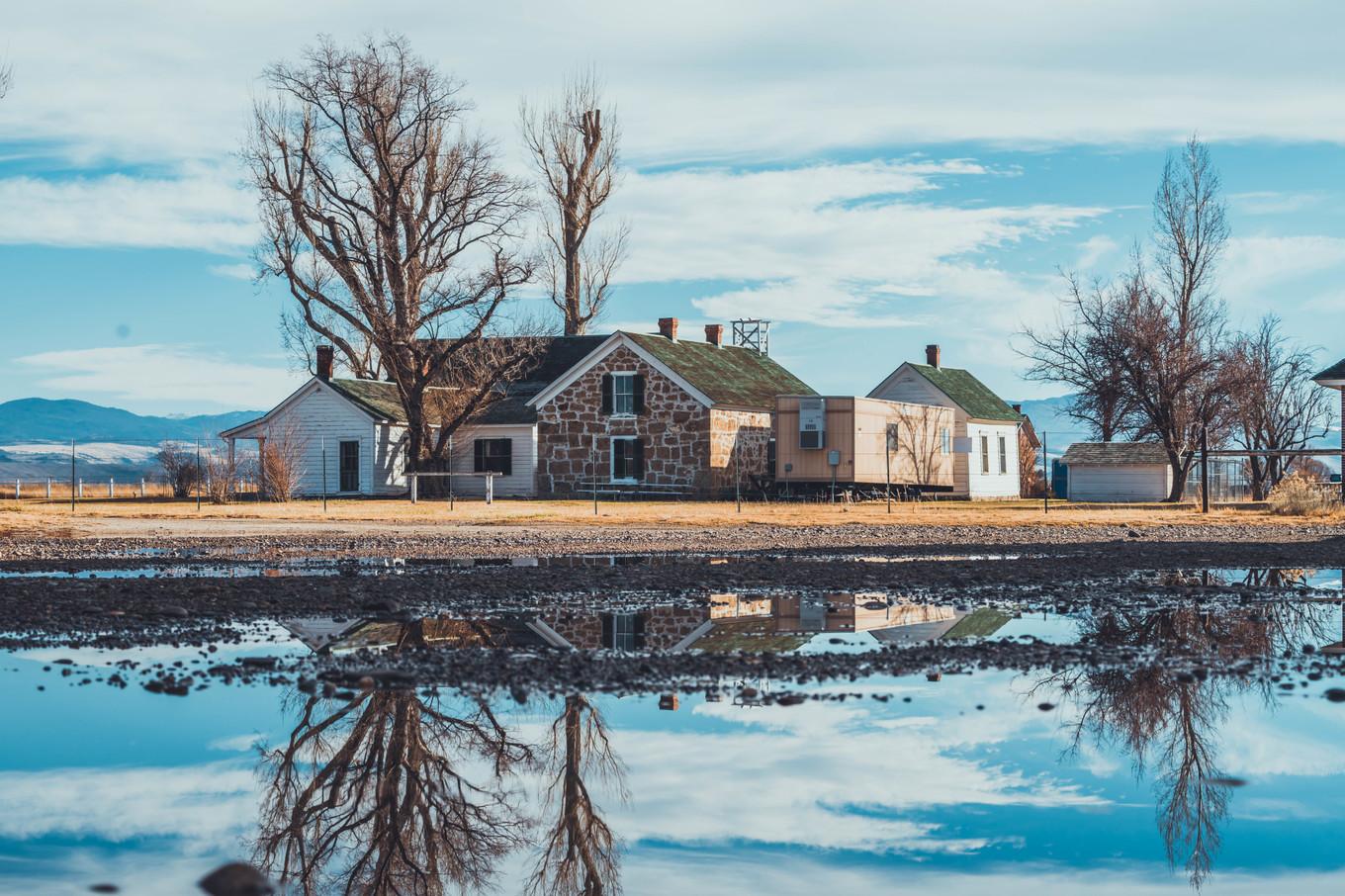 鍐呭崕杈惧窞鑻辨枃姝屾洸,鍐呭崕杈惧窞鐨勬瓕