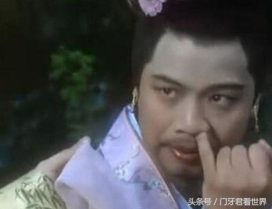 不活了,原来我心中的女神也要扣鼻屎,但最后一个除外