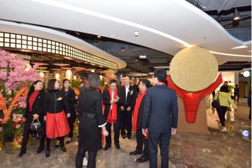 同道大叔百盛,南宁百盛海底捞开业