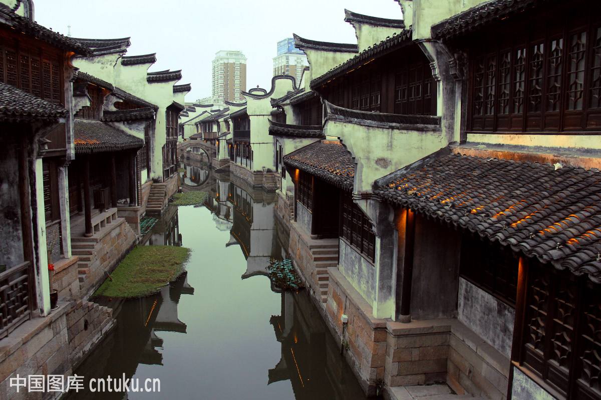 鏈堟渤鍙ら晣,娓哥帺鏈堟渤鍙ら晣