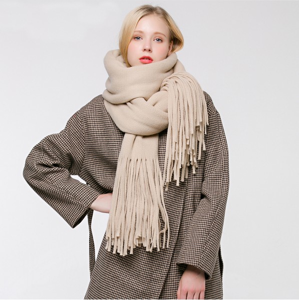 气质围巾如何搭配好看女,女人有气质的围巾