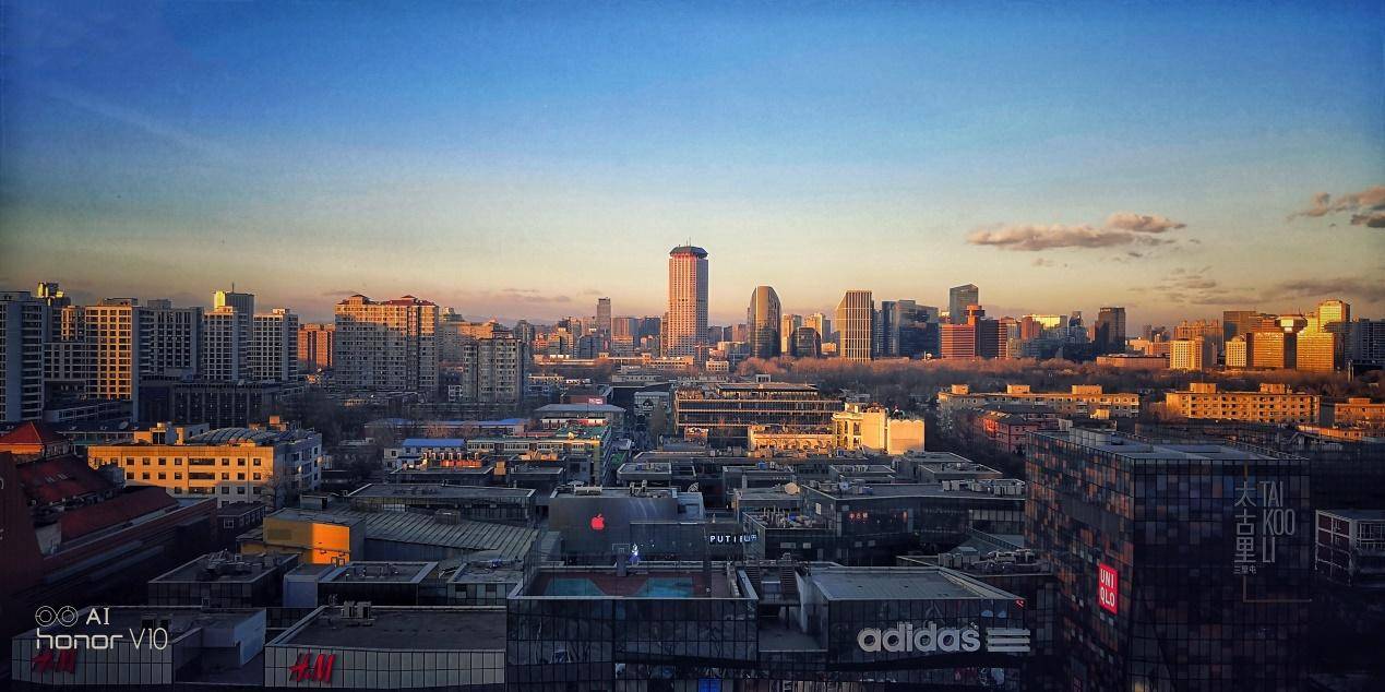 为什么有些人喜欢王者荣耀,还有人在用荣耀v10吗