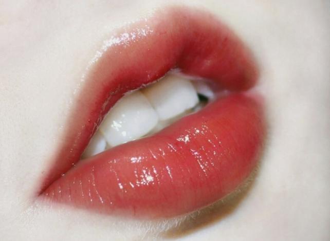 最新大牌秋冬唇釉推荐,不到30块好物推荐