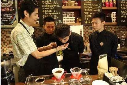 咖啡店打工一天的感受,在咖啡店的工作经历