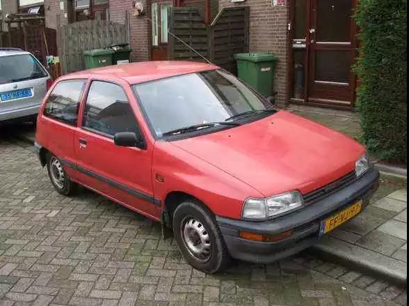 骏派d601.8自动挡怎么样,一汽森雅r7和骏派d60哪个好