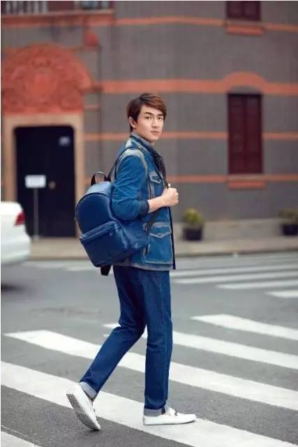 好看能穿不臃肿的双肩包男潮,防水双肩背包时髦又实用