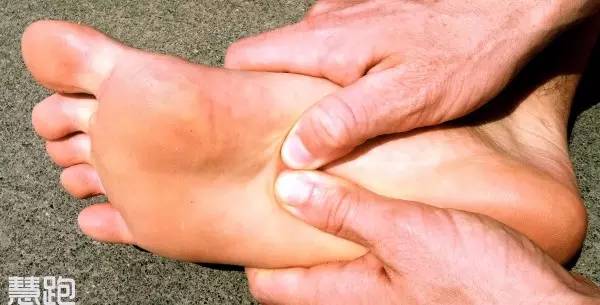 全球治好足跟痛,足底疗法治百病