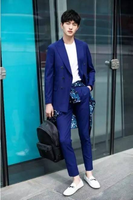 好看能穿不臃肿的双肩包男潮,防水双肩背包时髦又实用