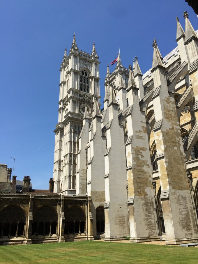 【已完结】英格兰苏格兰18日游记——美景、历史、足球、文化全体验(含挡风玻璃损坏以及车胎被扎处理经过)