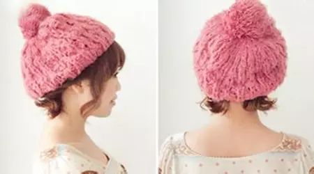 冬季戴帽子发型扎法,戴帽子发型这样搞温暖又好看