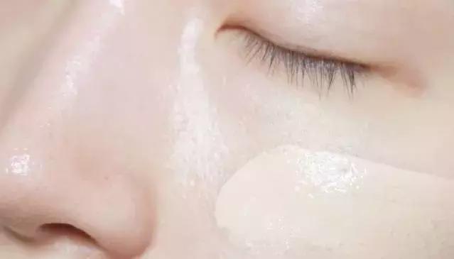 学会这四招让冬日底妆更服帖,冬日怎样护肤