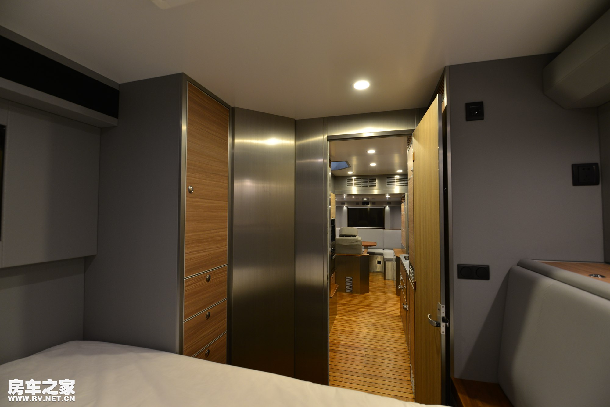 阿莫迪罗征服者越野房车多少万元,阿莫迪罗征服者多少钱