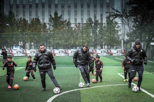 抛弃内蒙古足球！如今还要抛弃青训？菲戈的“胜利联盟”不靠谱！