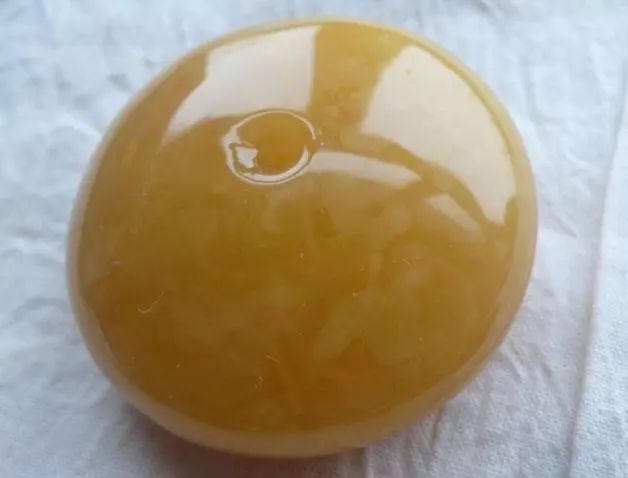 蜜蜡开料加工的直播间,顶级蜜蜡开料