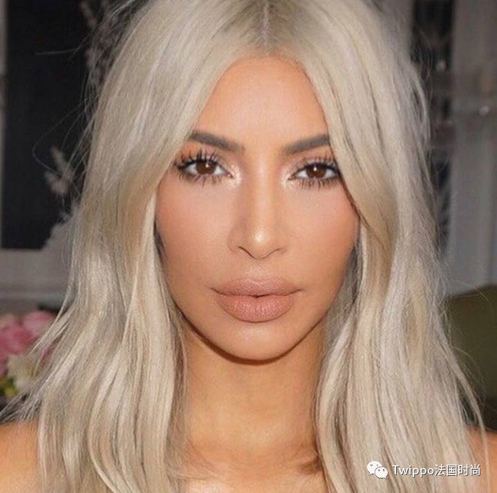 Riri,贝嫂和Gigi都开起了彩妆铺，好卖到让大牌都眼红！