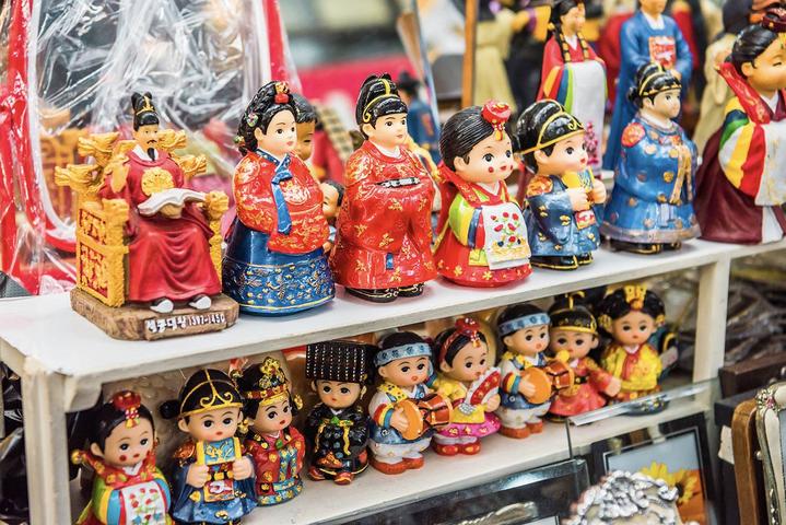 这里是韩国最传统的市场，不仅有美食还有免税店