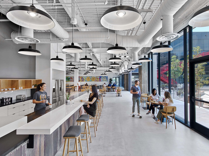 春暖花开时尚新宠潮流彩袜Bombas纽约办公设计欣赏