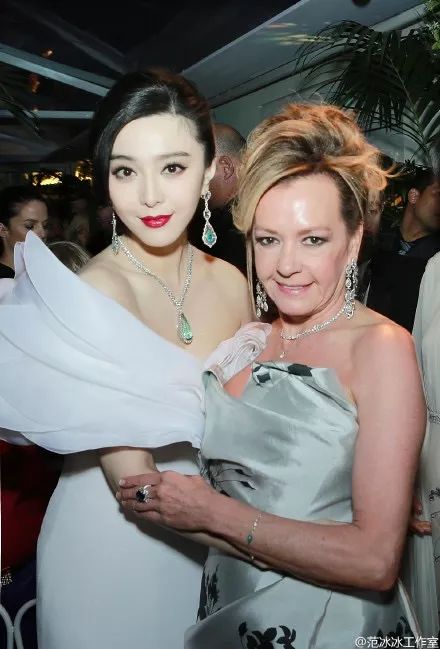 新手化妆入门粉底怎么涂,汤姆福特粉底液1.3色号会不会太黄