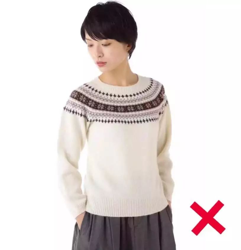 这个圣诞节，如何在合照中脱颖而出，这款减龄花纹一定适合你！