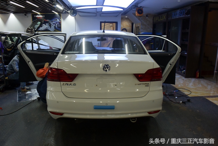 大众桑塔纳音响换丹拿音响,新款桑塔纳音响升级多少钱