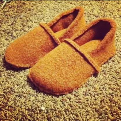 利用旧衣服做拖鞋的教程,用旧衣服做拖鞋最简单方法