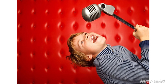 为什么突然之间麦克风有杂音了,家里的麦克风声音为什么会粗粗的