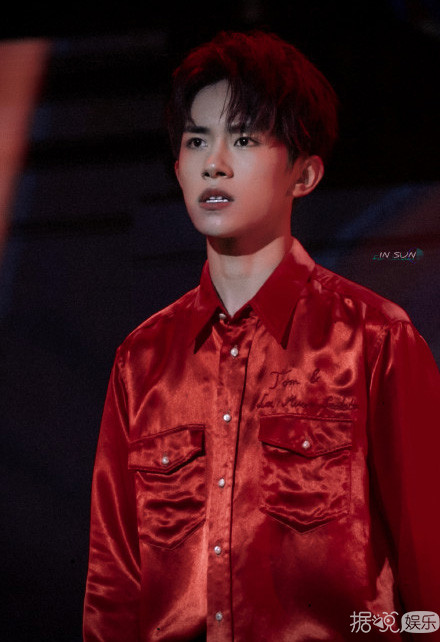 易烊千玺参加艺考时唱什么,易烊千玺新生代舞蹈
