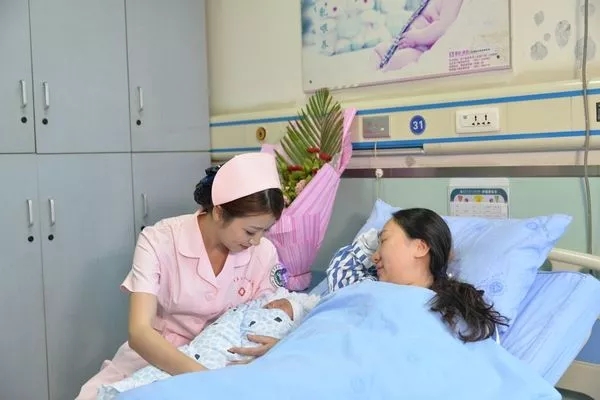 护士心酸的经历,护士工作的心酸视频