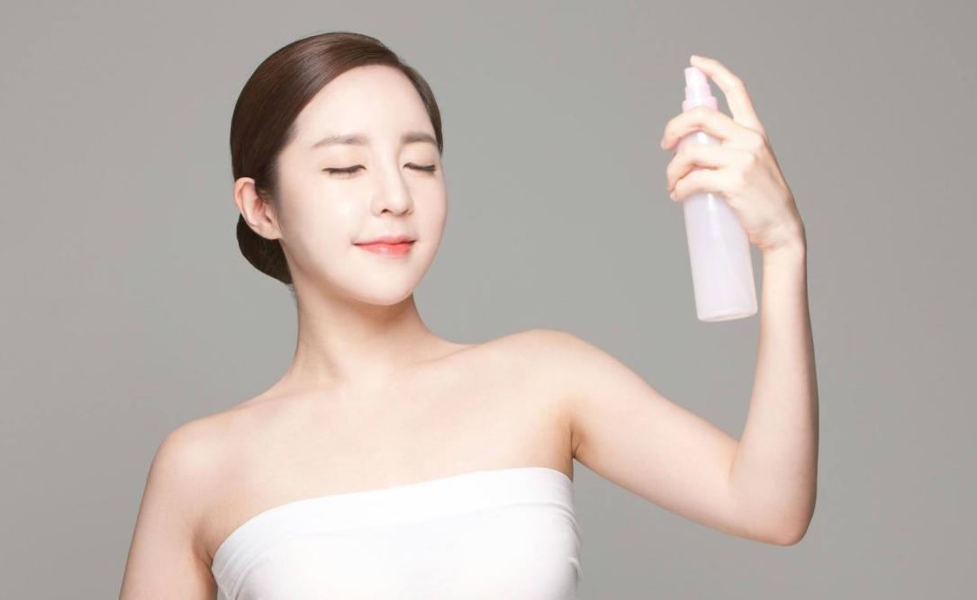 爽肤水和化妆水的区别和用法,用了很多年爽肤水