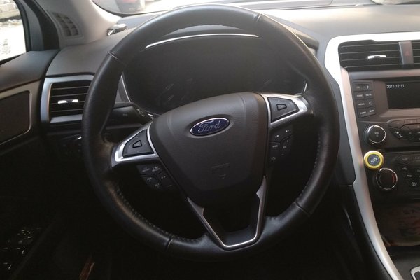 蒙迪欧2013款1.5lgtdi180时尚型,蒙迪欧2013款豪华外观