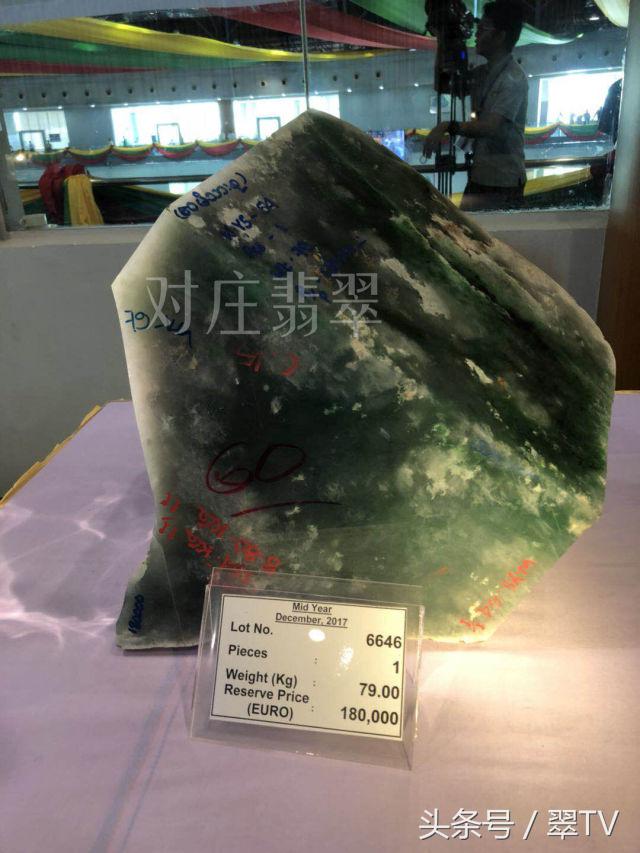 缅甸翡翠现在的走势 (2017年缅甸翡翠公盘价格表)